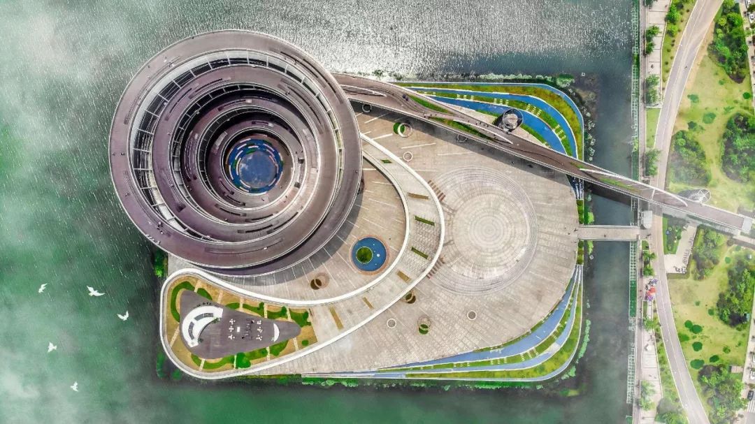 长沙梅溪湖与滨江新城,梅溪湖与滨江新城对比