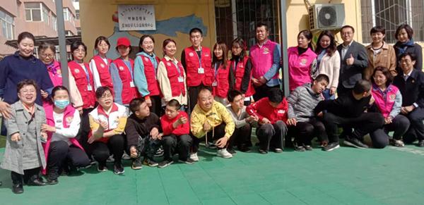 慈善走进爱加倍紫丁香助力星星们的家
