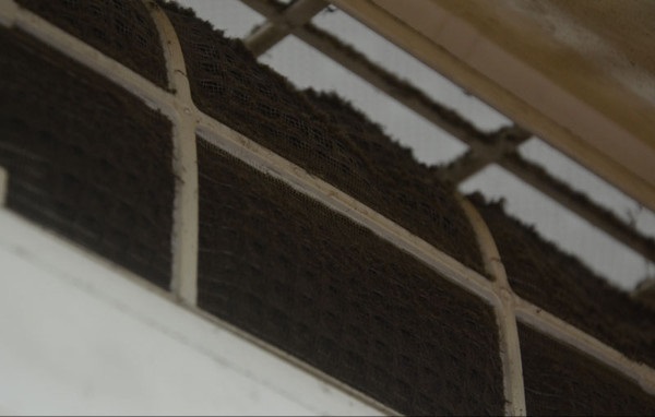 两种方式为空调加装空气净化，对比PK评测—静电滤网VS空调口罩