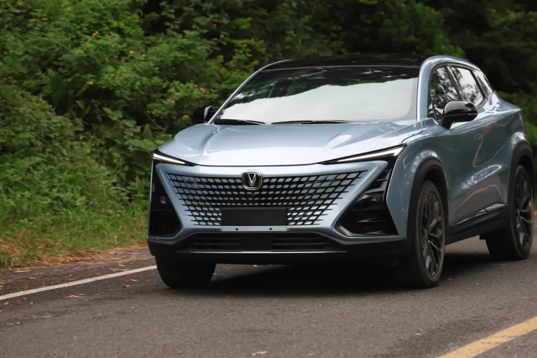 与宝马x1同级别的suv,新款宝马x1大小与长安cs55对比