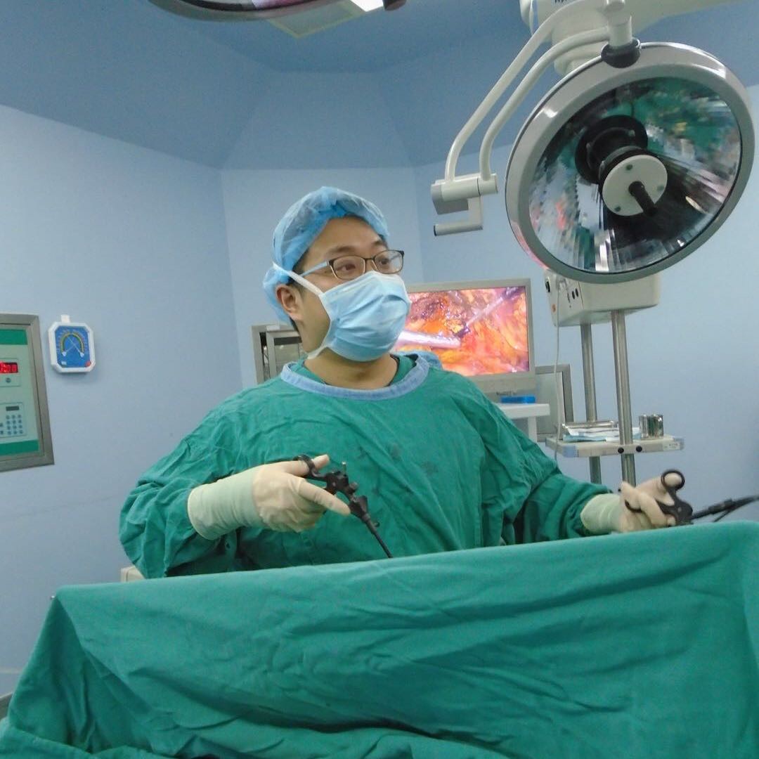 精准配合破禁区,高难手术“轻松”做,成都市第二人民医院为血友病患者成功取石切胆囊,术中出血仅5毫升