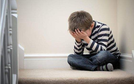 父母疑惑“我也和孩子交流,但孩子不理我”,其实是这3点做错了