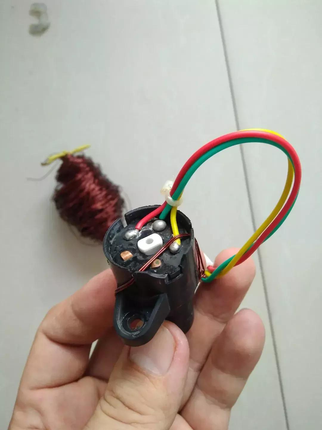 爱玛电动车锁住了钥匙坏了怎么开,电动车电门开关接触不良