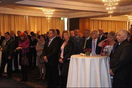 国宝“九龙杯”被偷，周总理为不伤及外宾友谊，是如何智取归还的