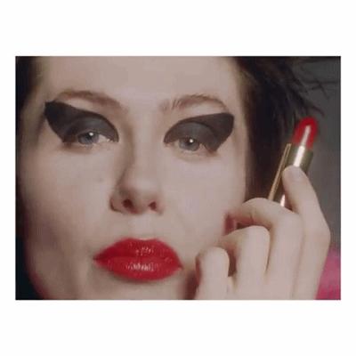 买不起昂贵的包包,买不起奢侈品包却想买香奈儿