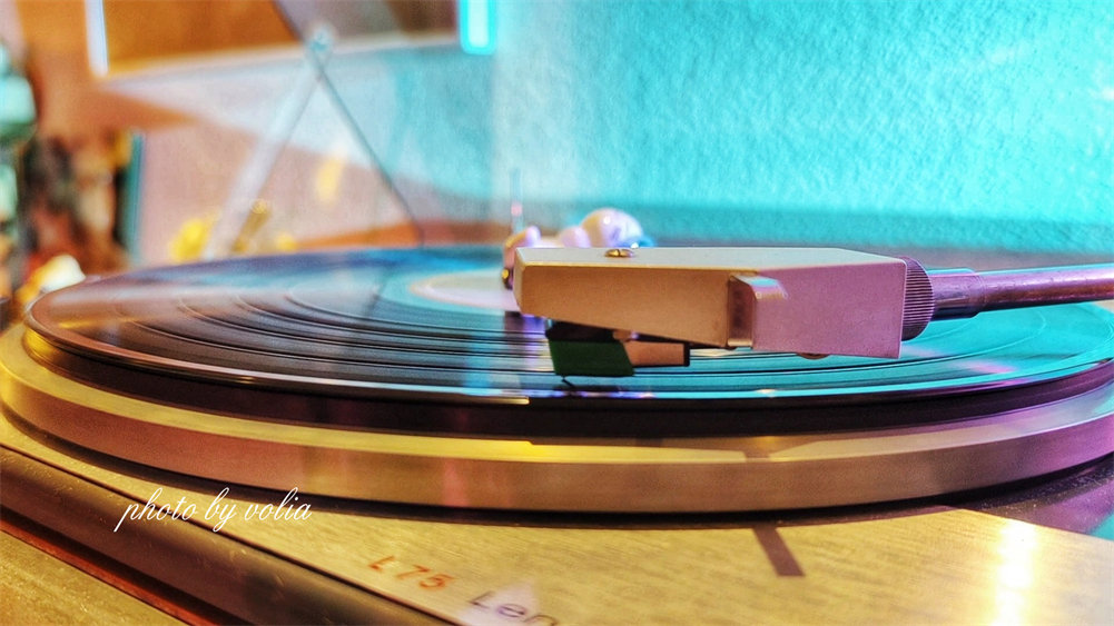 黑胶·旅人·酒|莫干山的月亮是橙色的