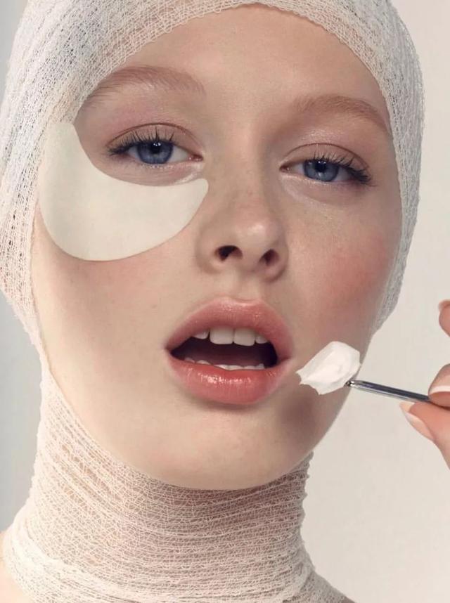 面膜敷上去辣辣的感觉是怎么回事,敷面膜脸上辣辣感觉是什么原因