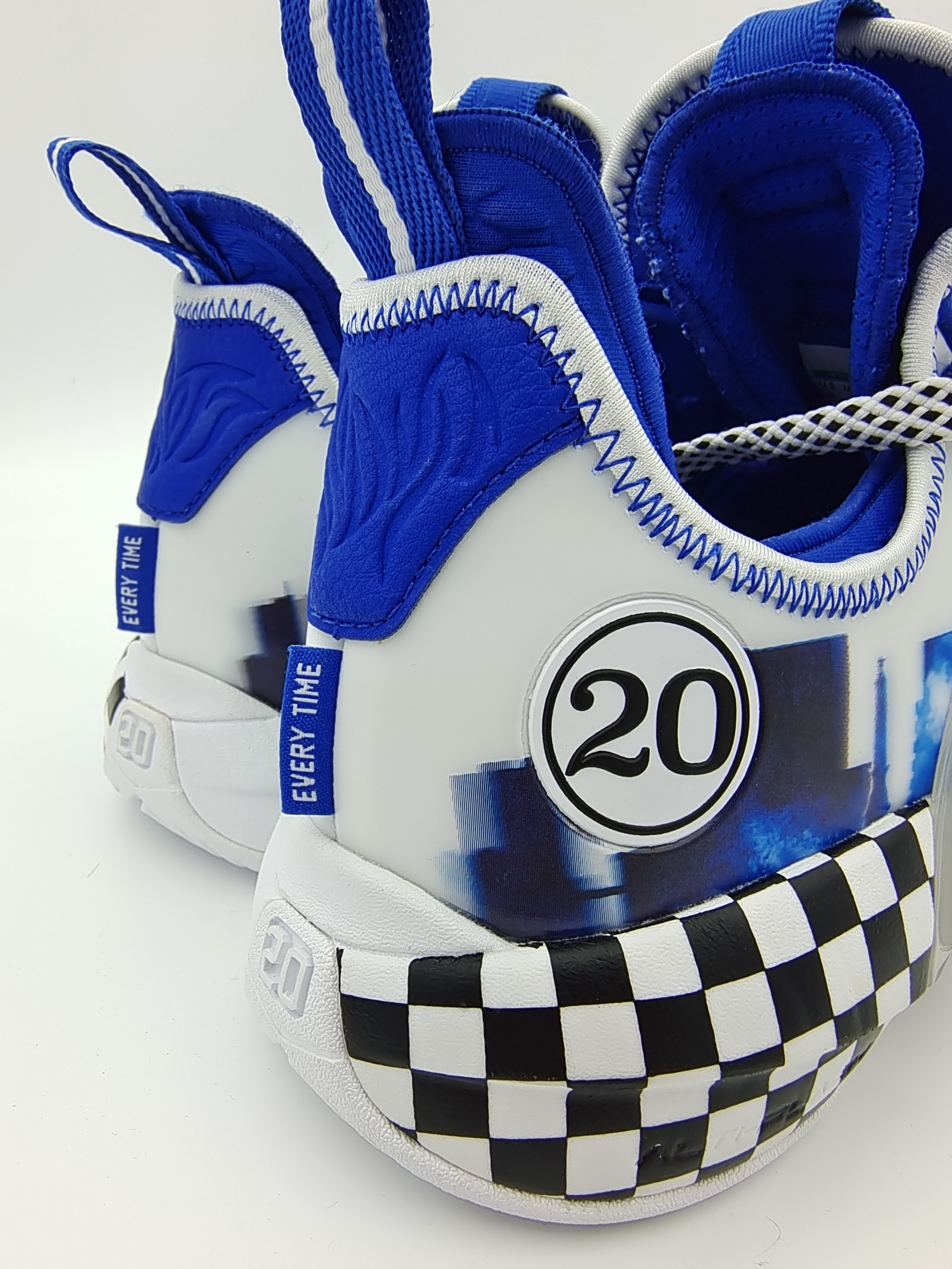 海沃德2有黑金配色吗,安踏海沃德2照片