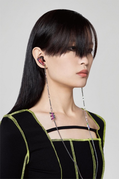 陶瓷有线耳机,陶瓷耳机优点和缺点