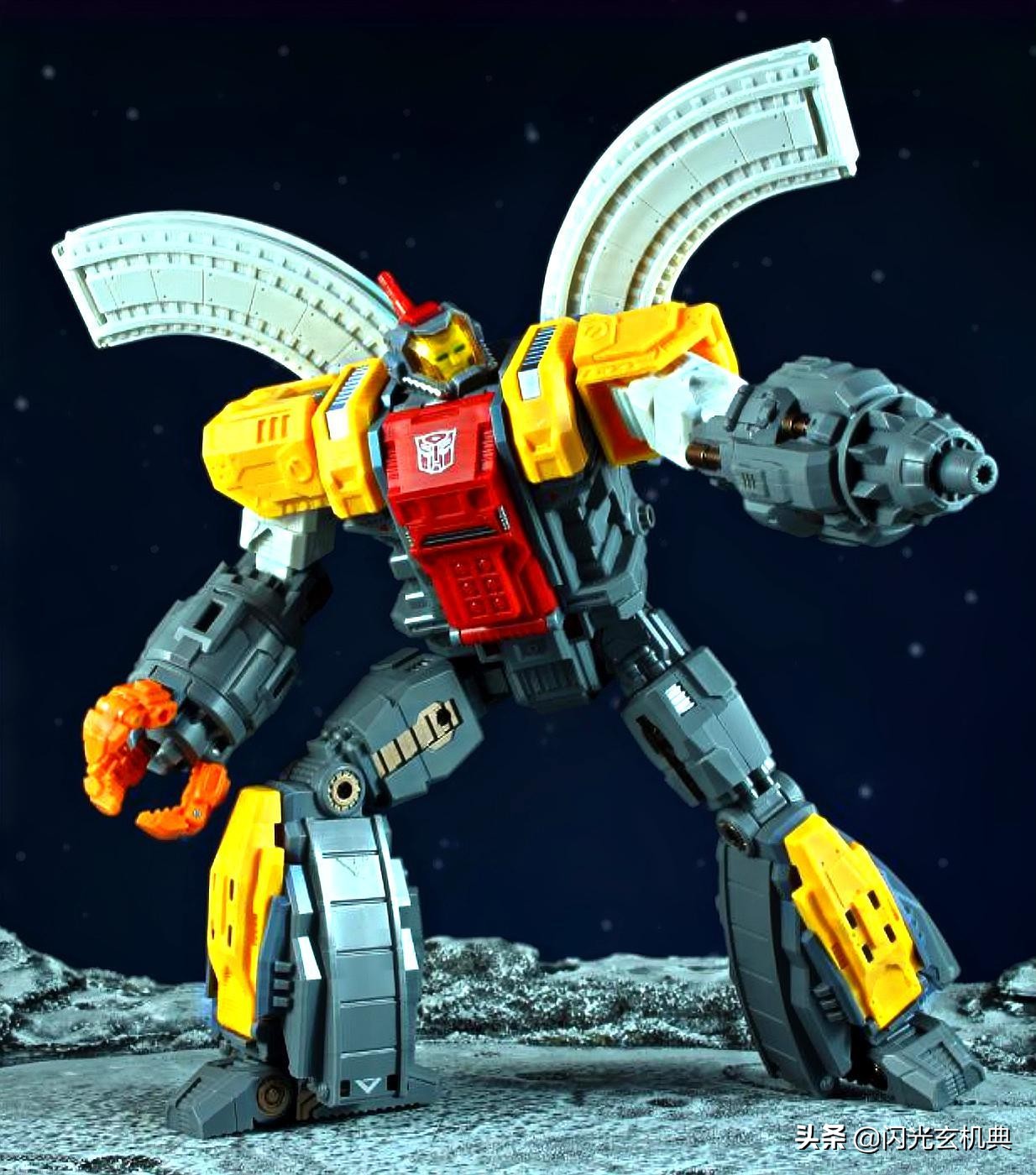 变形金刚塞伯坦动漫,变形金刚漫画版擎天柱人偶