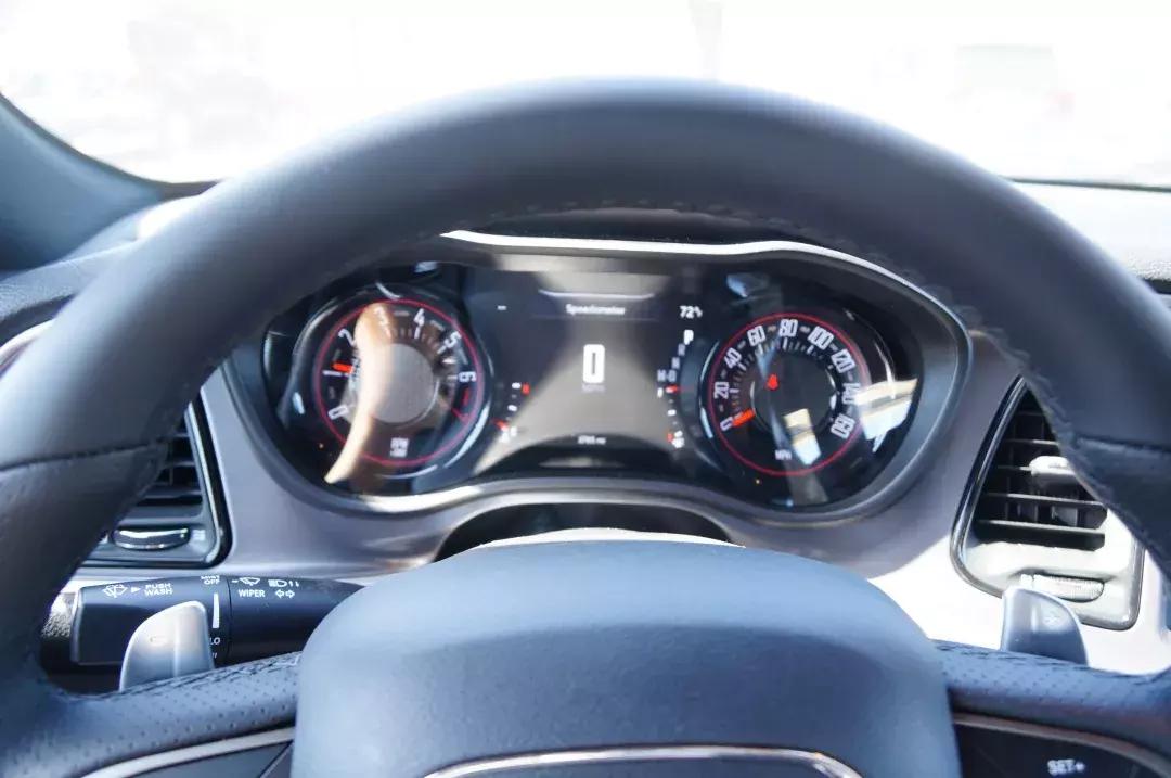 科迈罗挑战野马,科迈罗vs野马挑战者