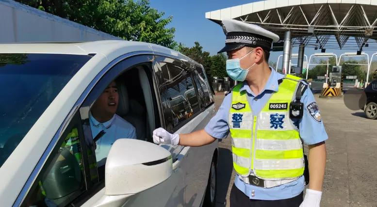 鍋囨湡鍏ㄥ競瀹夊叏鐢熶骇褰㈠娍绋冲畾,鍋囨湡骞冲畨绁ュ拰璀︽儏鍚屾瘮涓嬮檷鍥涙垚