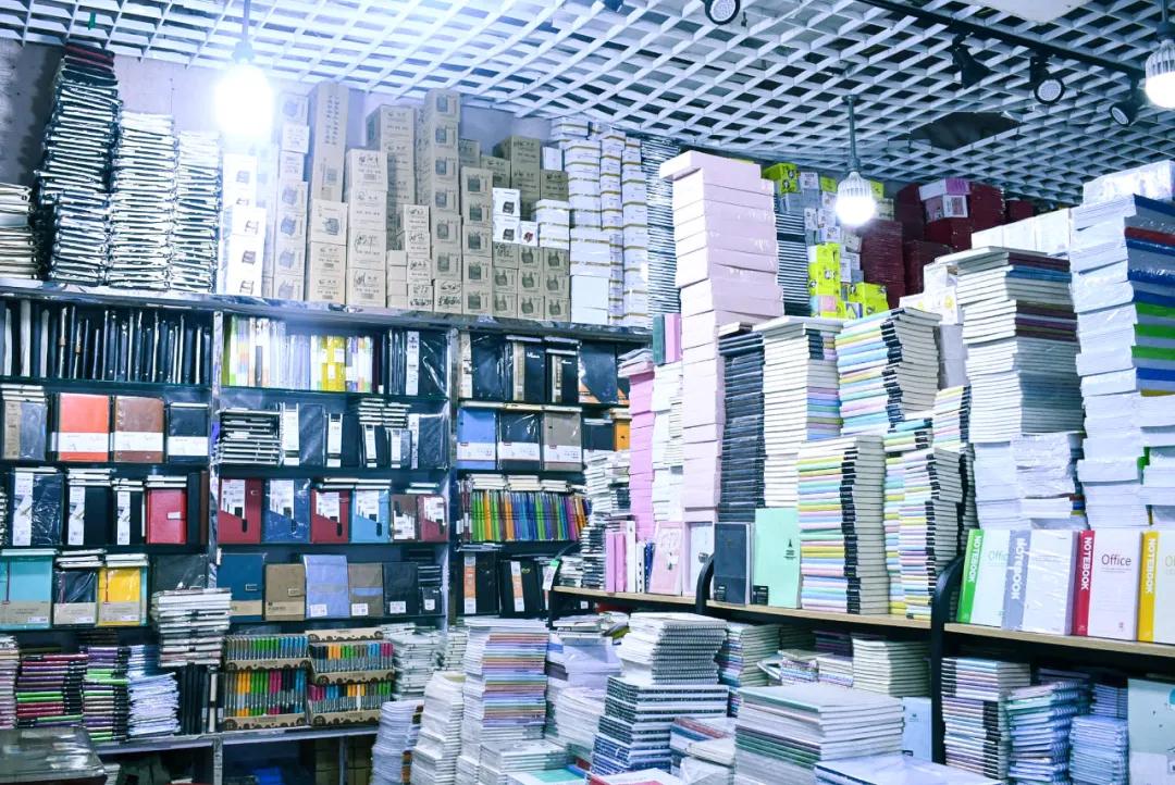 逛遍乌鲁木齐,逛遍全球便宜文具店