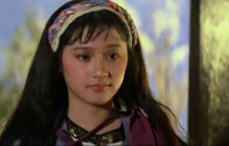 出生7天父母离婚,遭兄母凌虐嫌弃,演《绝代双骄》成最美慕容九