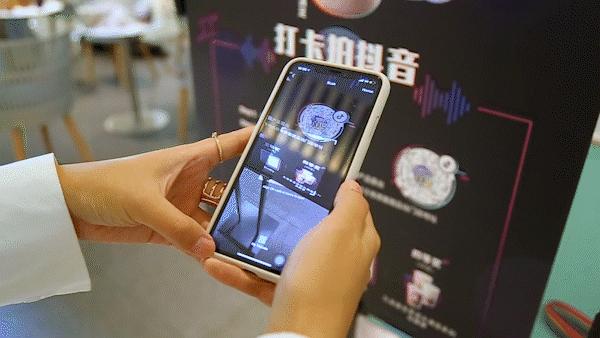 kfc芋泥冰淇淋直播,kfc新品芋泥瑞士卷