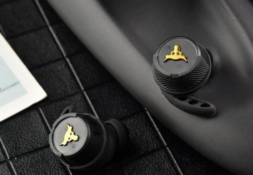 无线蓝牙耳机最好的是哪一款,真无线蓝牙耳机和蓝牙耳机哪个好