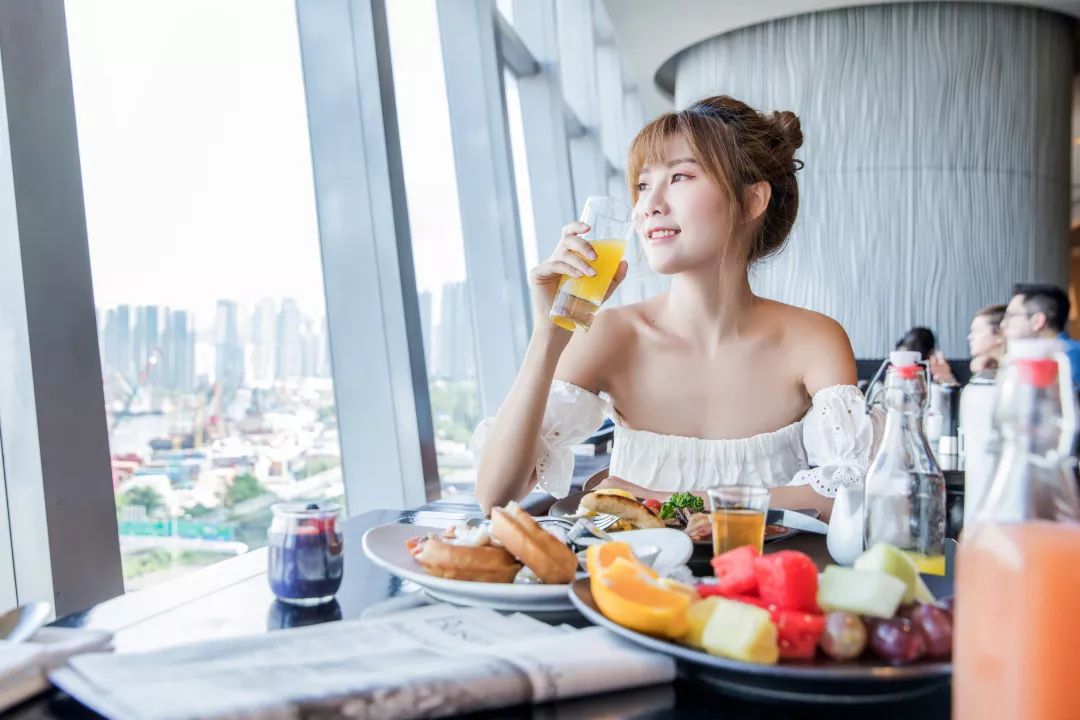 住进香港“最骚气”的酒店：香港W酒店