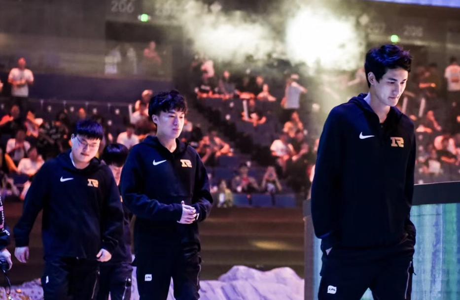 rng小明和uzi是最佳组合吗,uzi刚改名时打峡谷之巅