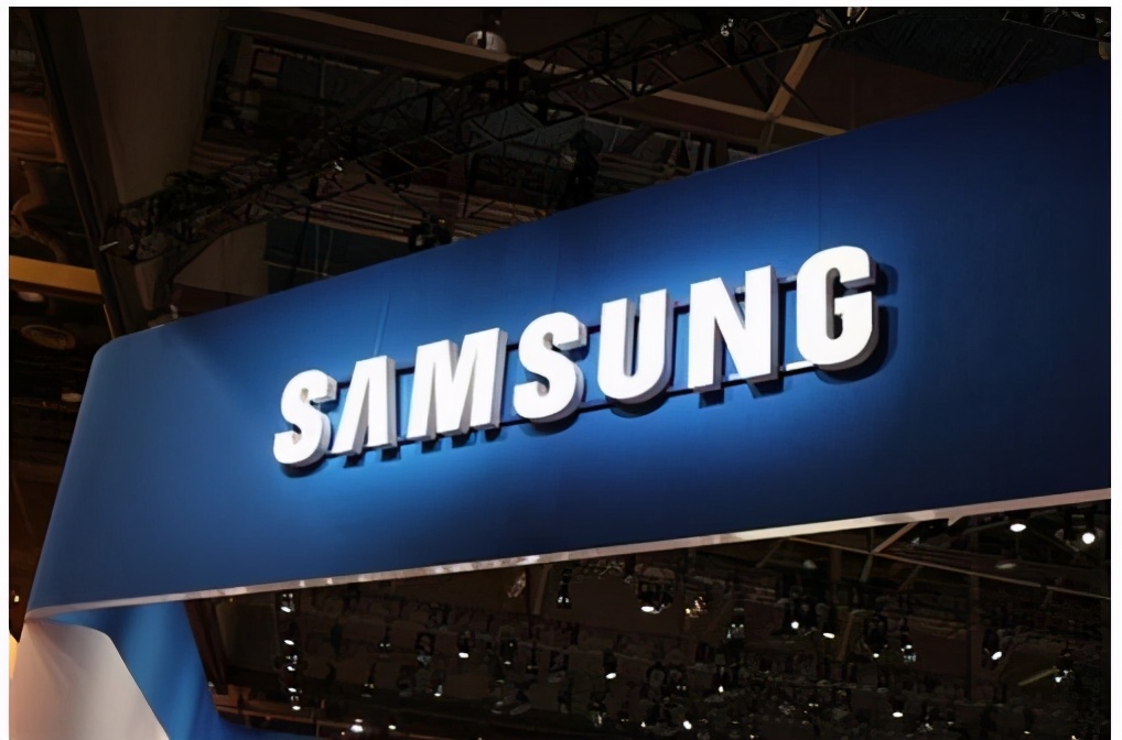 三星galaxya715g屏,三星galaxya72被曝