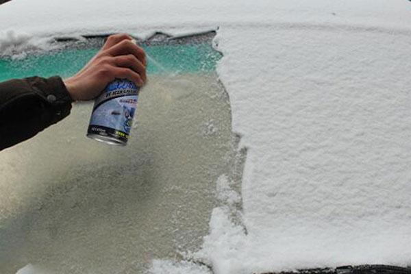 挡风玻璃结冰了怎么快速去除,挡风玻璃结冰怎么快速处理