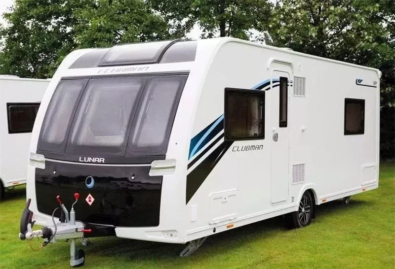 拥有一台拖挂房车有多好 (第一次开一个拖挂房车)