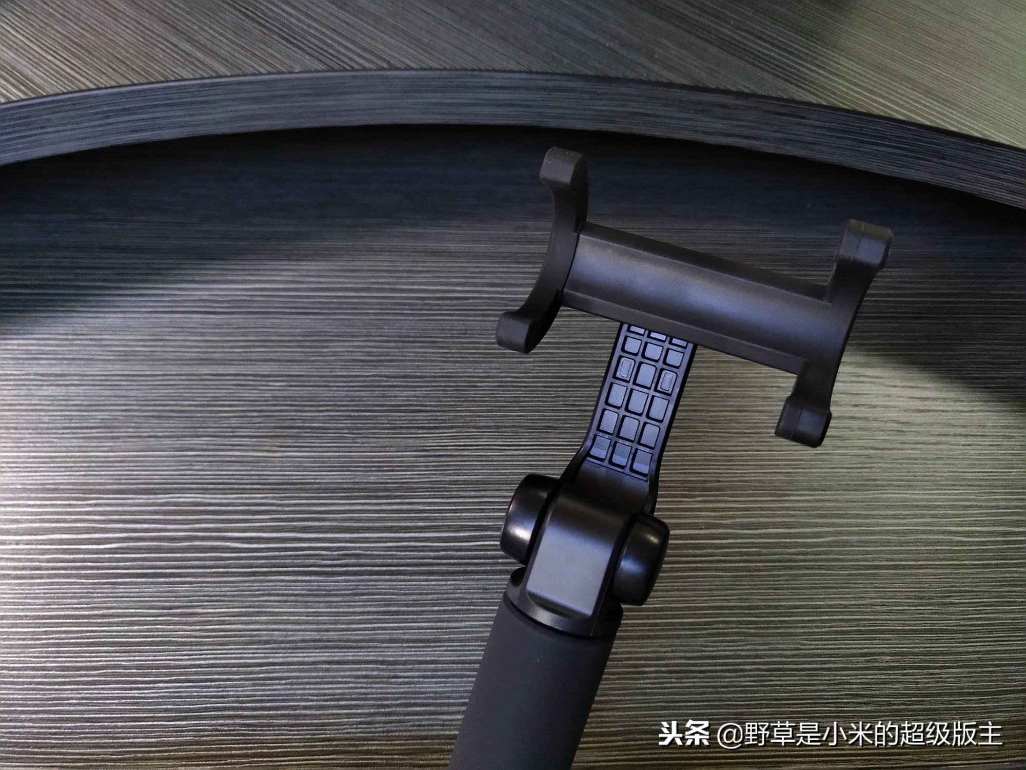 小米手机支架式自拍杆,全网最火自拍杆神器小米
