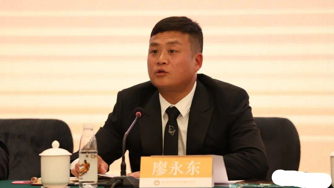 唉！中国足球又有搞笑事情：四川足协主席非专业出身，要恶补知识