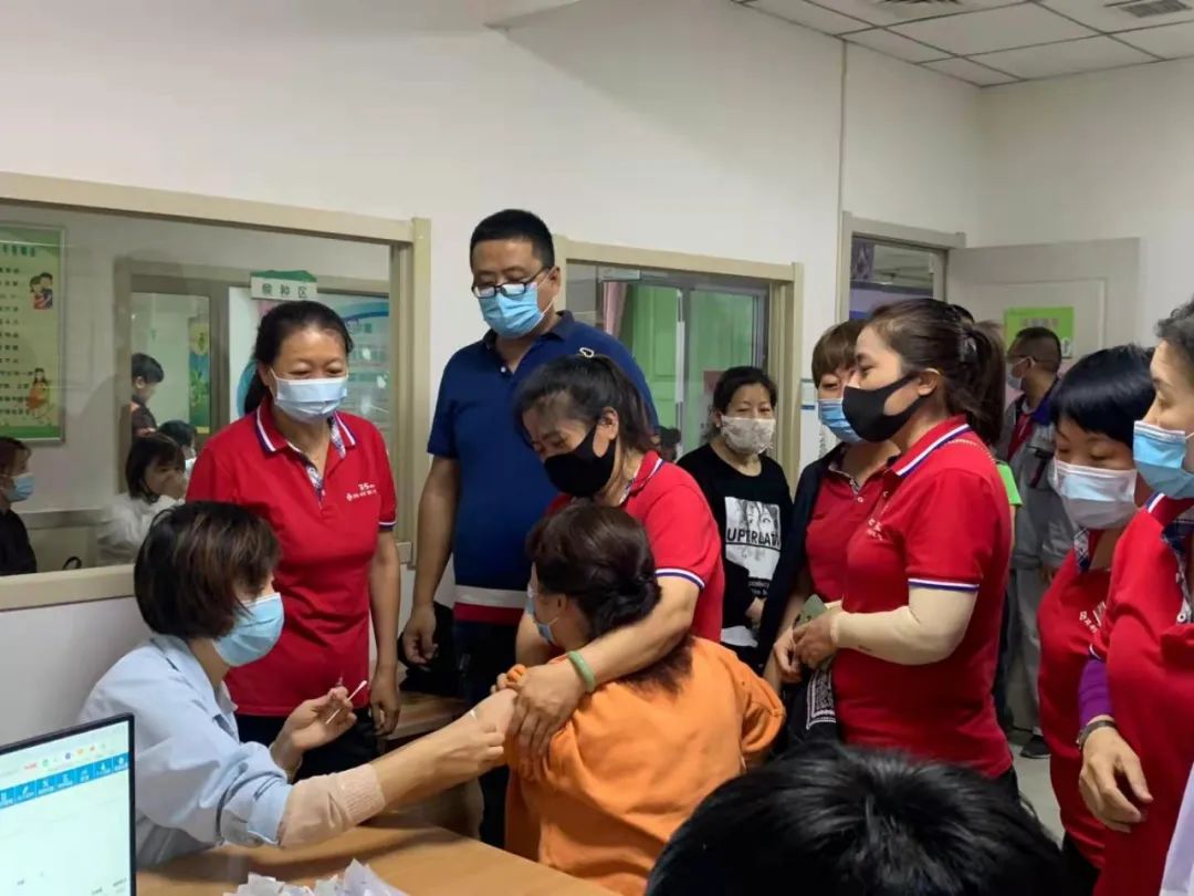 连收银员都宠！苹果、鼎泰丰等把员工「当人看」，有多大的力量？