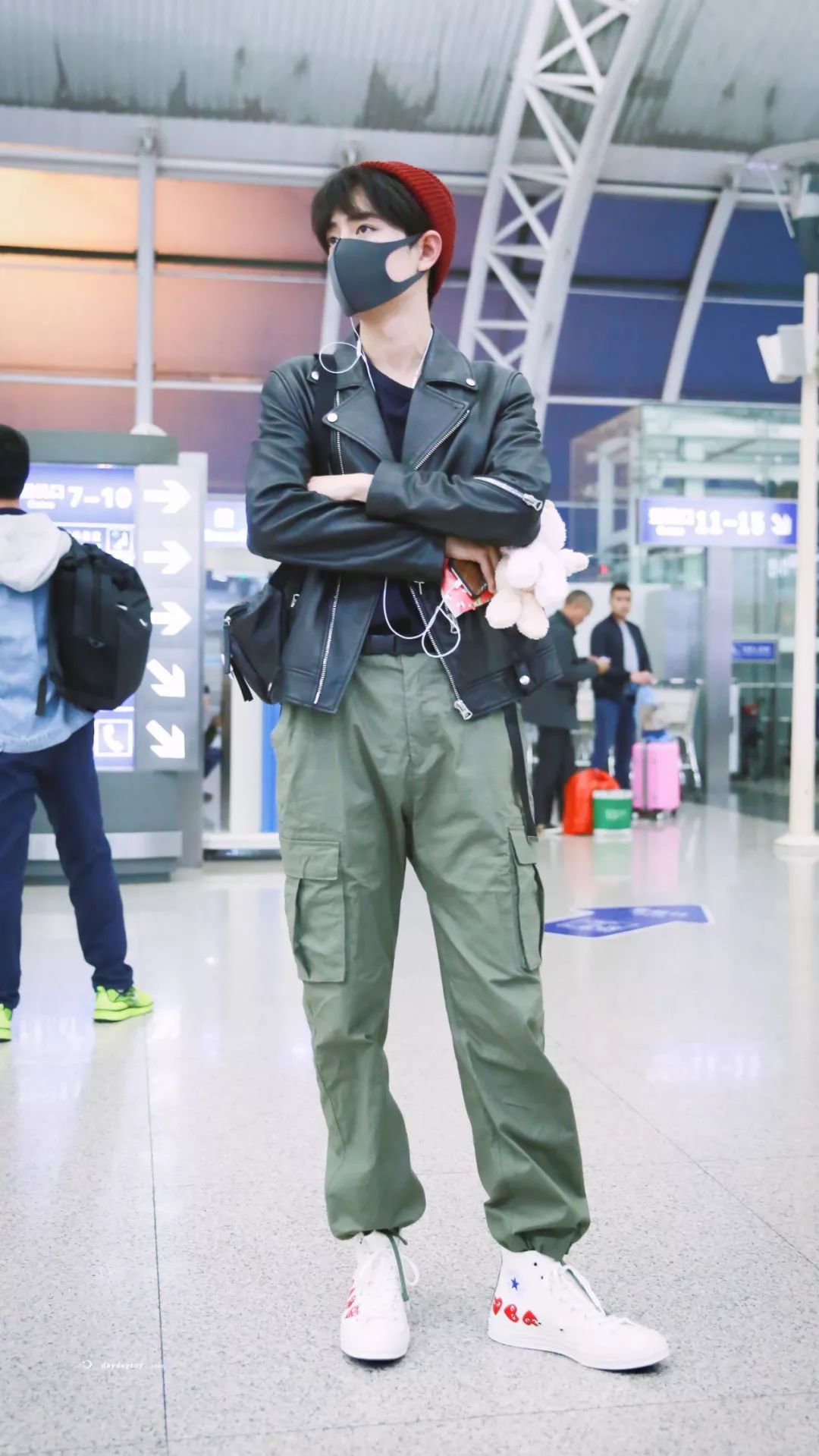 外套那么多,今年我还是选皮衣