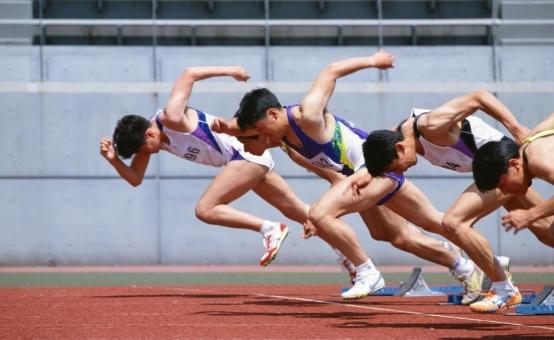 跑步拿满分的技巧教学,体育老师公认最省力的跑步方式