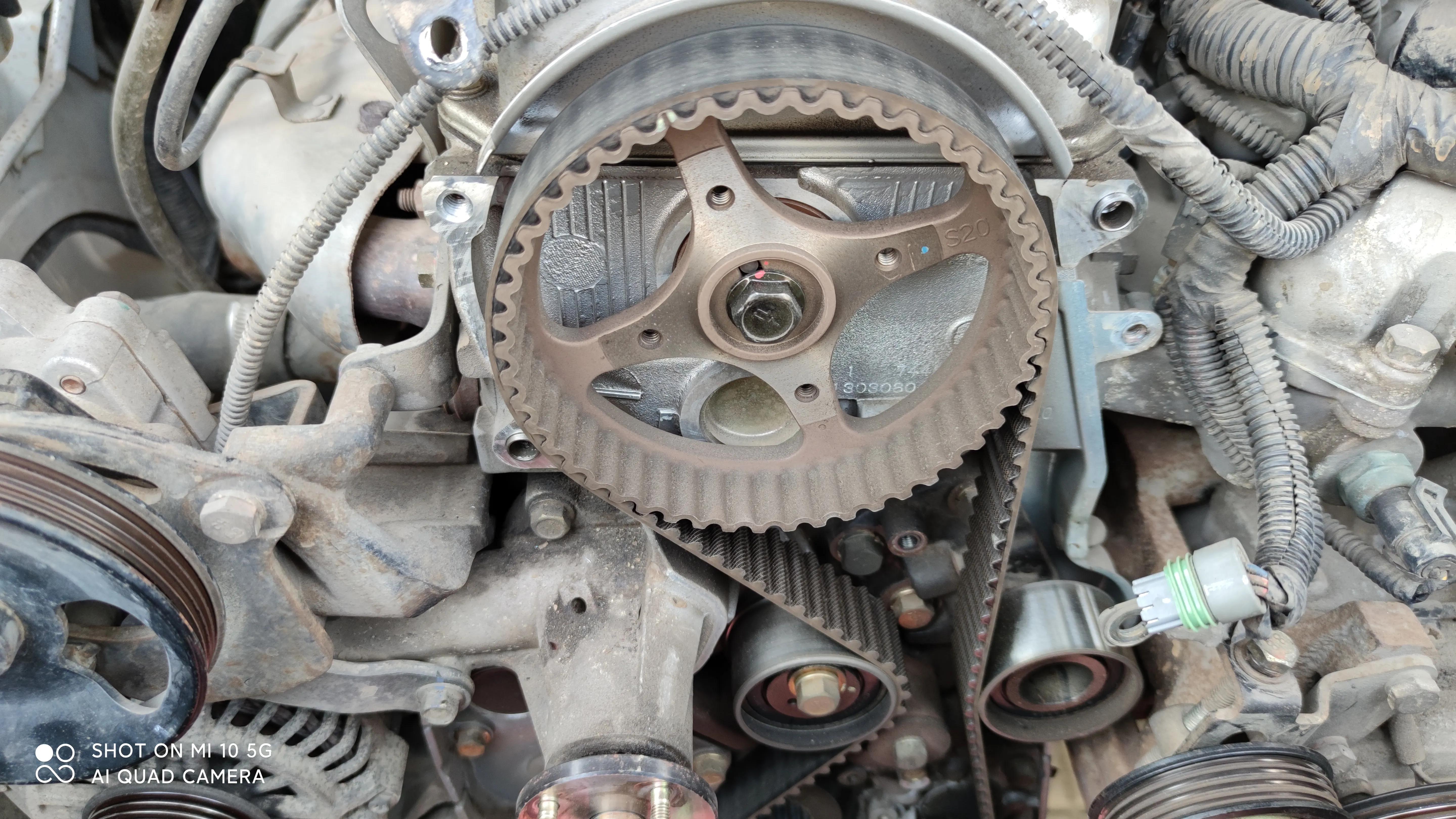 车主壮着豹子胆自己动手更换正时皮带，过程还算顺利