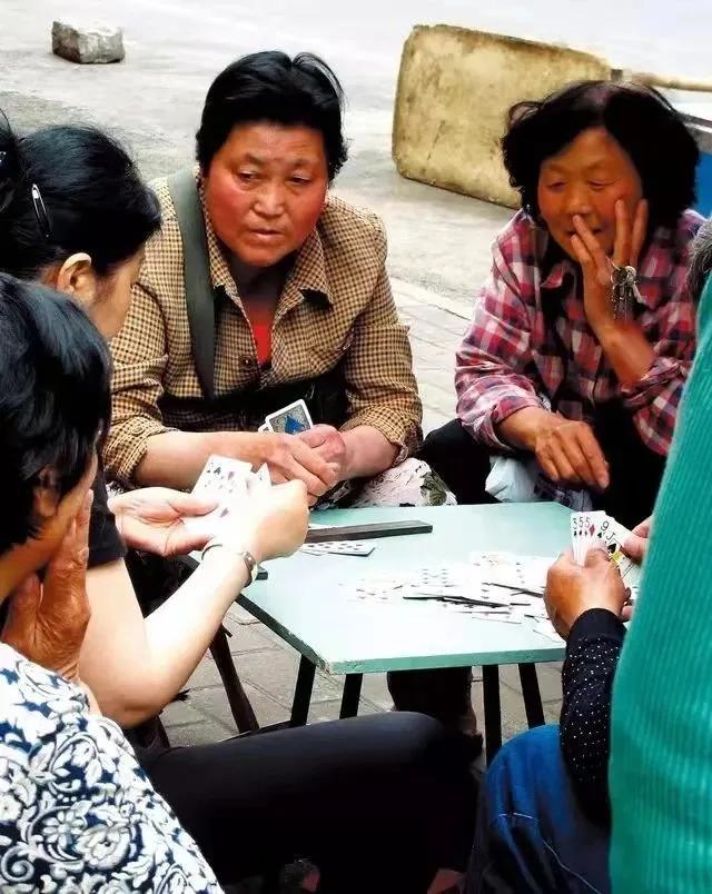 山东人打地主,山东人打牌打出气势