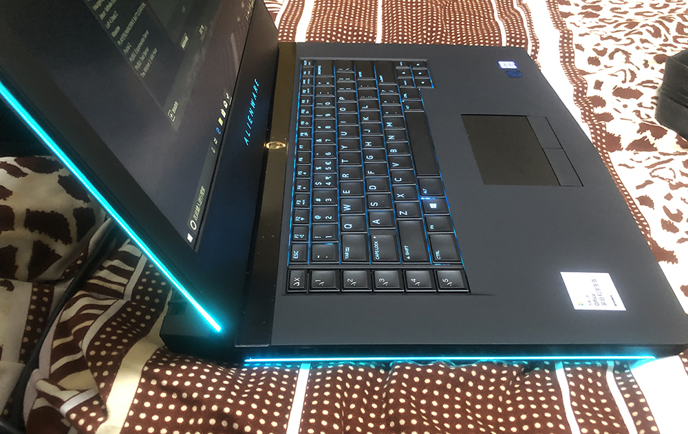 外星人alienware15r4,外星人15r4是哪一年上市的