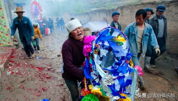 送葬的十大规矩,送葬原路返回去什么意思