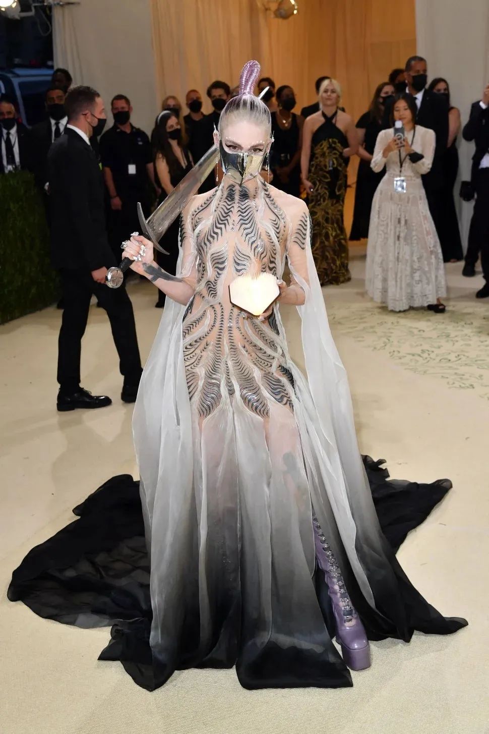 谷爱凌metgala红毯2021,红毯经典造型metgala