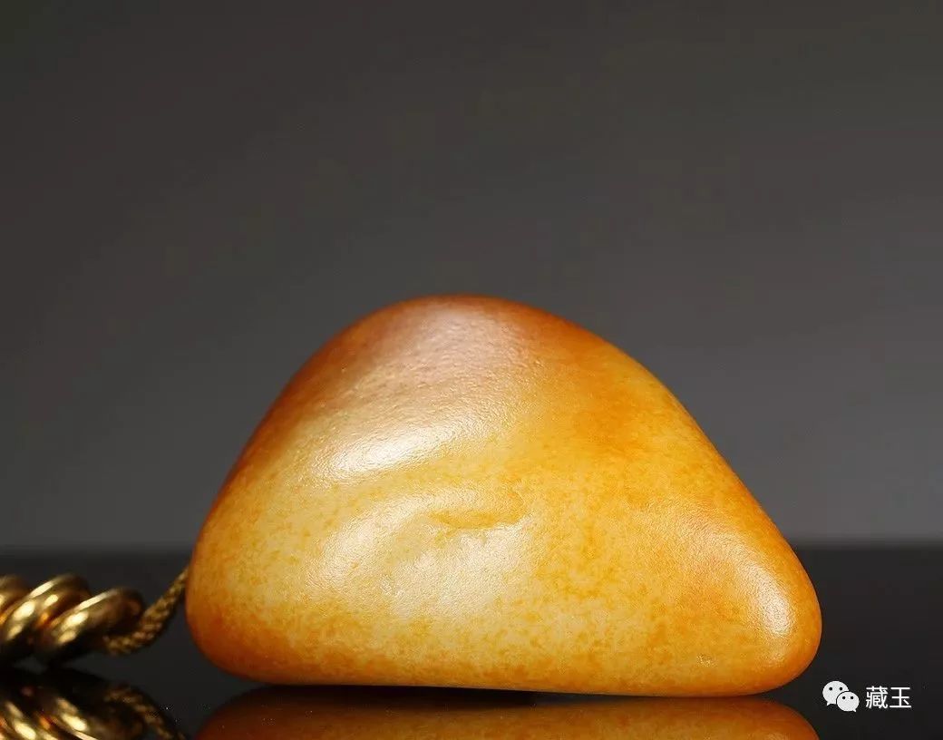 和田玉鸡油黄属于什么档次,和田玉的极品是鸡油黄