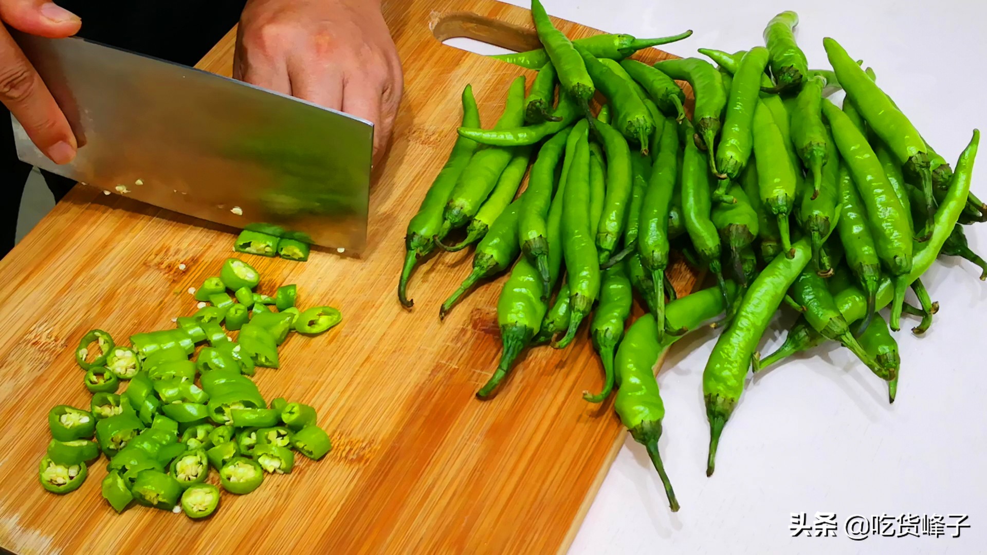 秋天普通辣椒做法,东北秋天辣椒做法