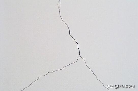 家里墙面总是发霉掉皮,家里墙面发潮发霉怎么办