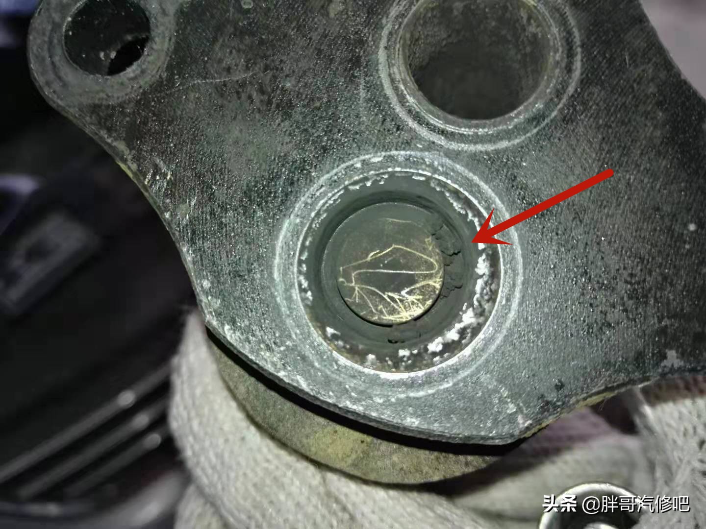 发动机缸压不足抖动怎么解决,egr阀换了以后发动机抖动