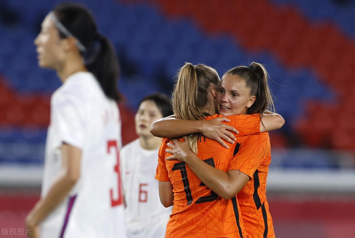 奥运-中国女足2-8惨败荷兰女足出局王霜助攻王珊珊进球