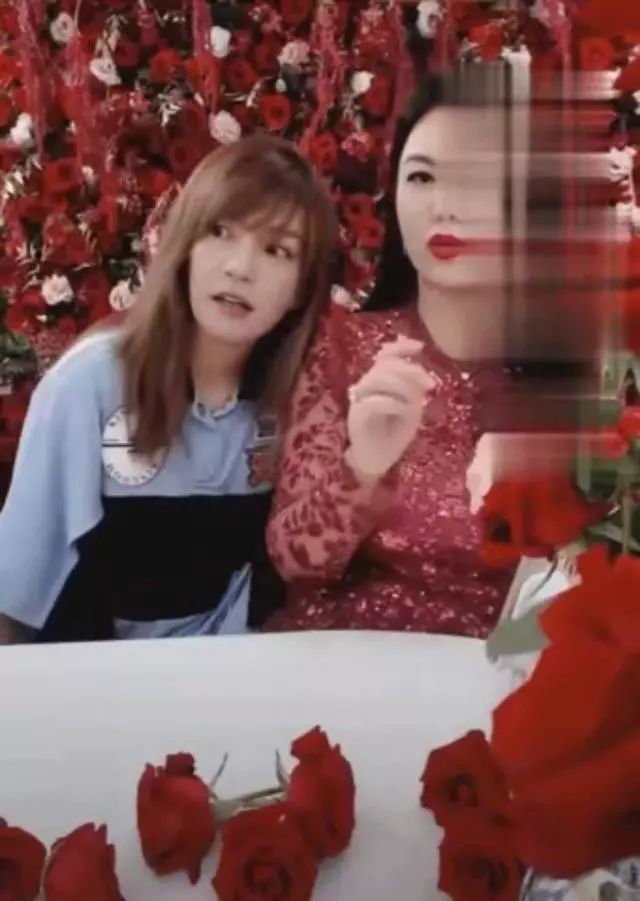 赵薇李湘近况,李湘拉赵薇直播卖货