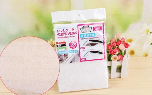 在超市看到这种“纸”多买几盒，粘油烟机上一年不用洗，超级实用