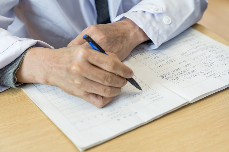 股骨头坏死不手术也能好,股骨头坏死手术多长时间能干重活