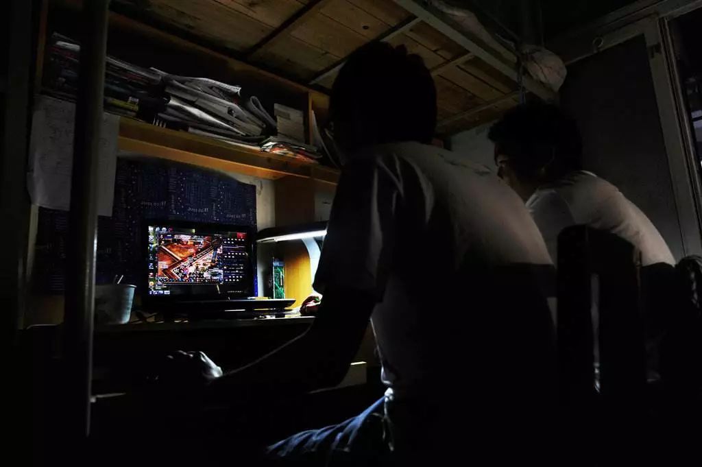 寝室是堕落的温床,大学宿舍的悲惨命运