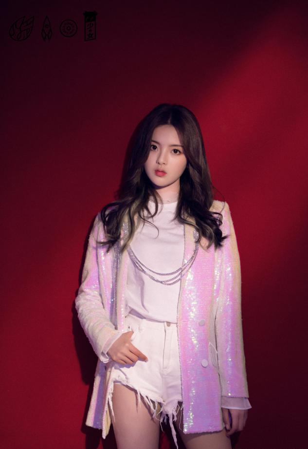 适合小圆脸女生的发型学生党,适合小圆脸发际线高的女生的发型