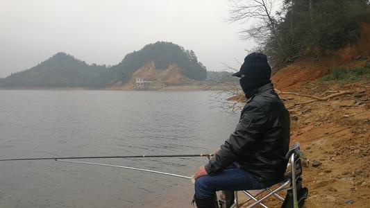 钓龄,3.6米鱼竿和4.5米的鱼竿比较长短