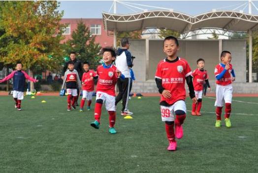 中国足球的十大神童,中国足球的天才少年都去了哪