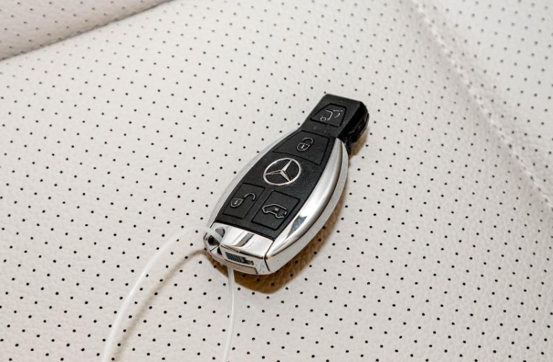 新一代奔驰v260l报价及图片,试驾奔驰v260l旗舰车型