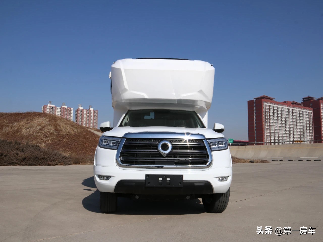 长城炮房车底盘升级气囊,长城炮4座房车测评