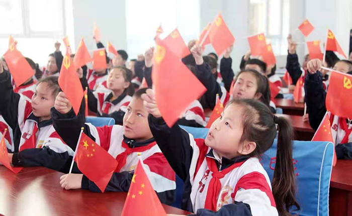 礼赞百年逐梦远方——双塔区凌河小学创建特色品牌学校纪实